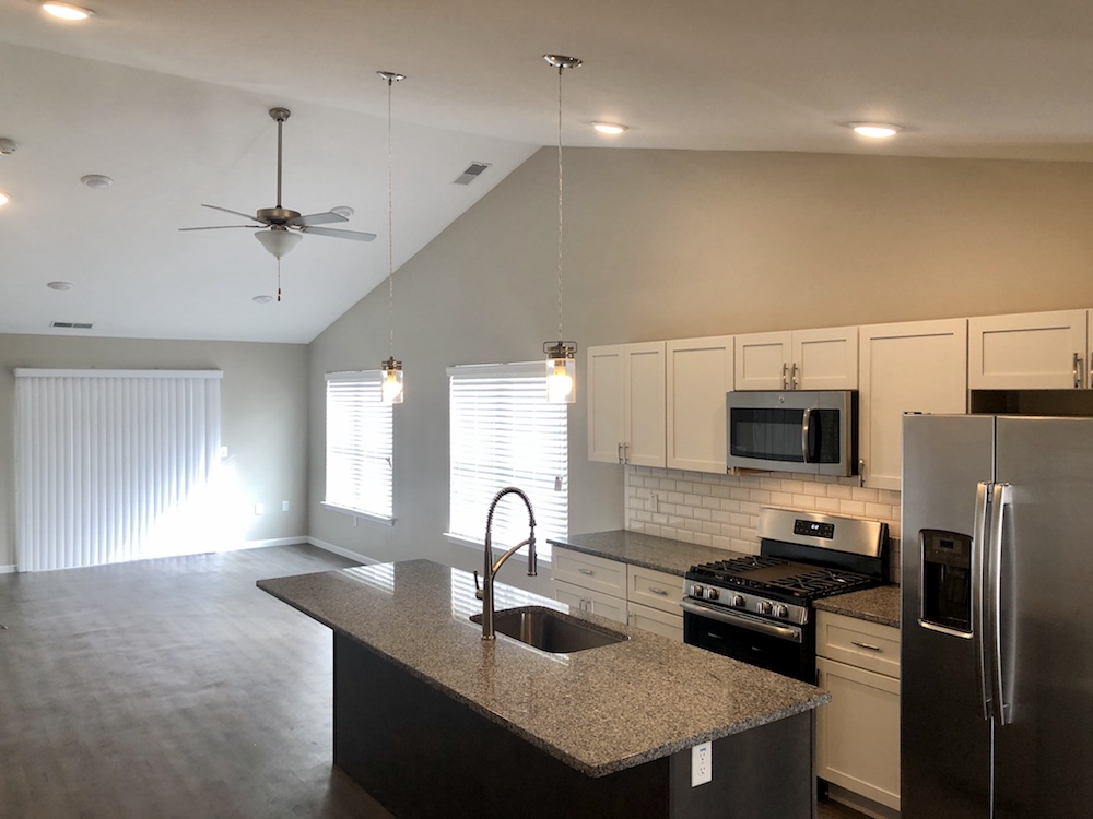 Trenton - Steuer & Associates Inc - Trenton_Great_Room_%26_Kitchen_Photos(1)